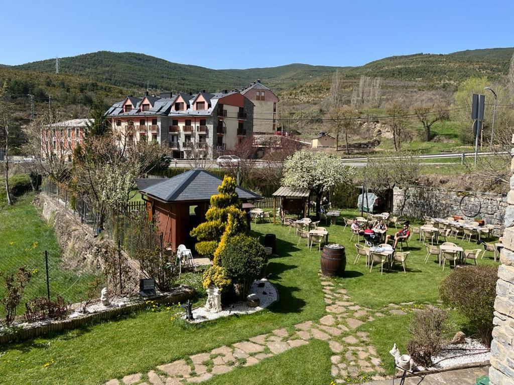 Meson De Castiello Casa de hóspedes Castiello de Jaca Exterior foto